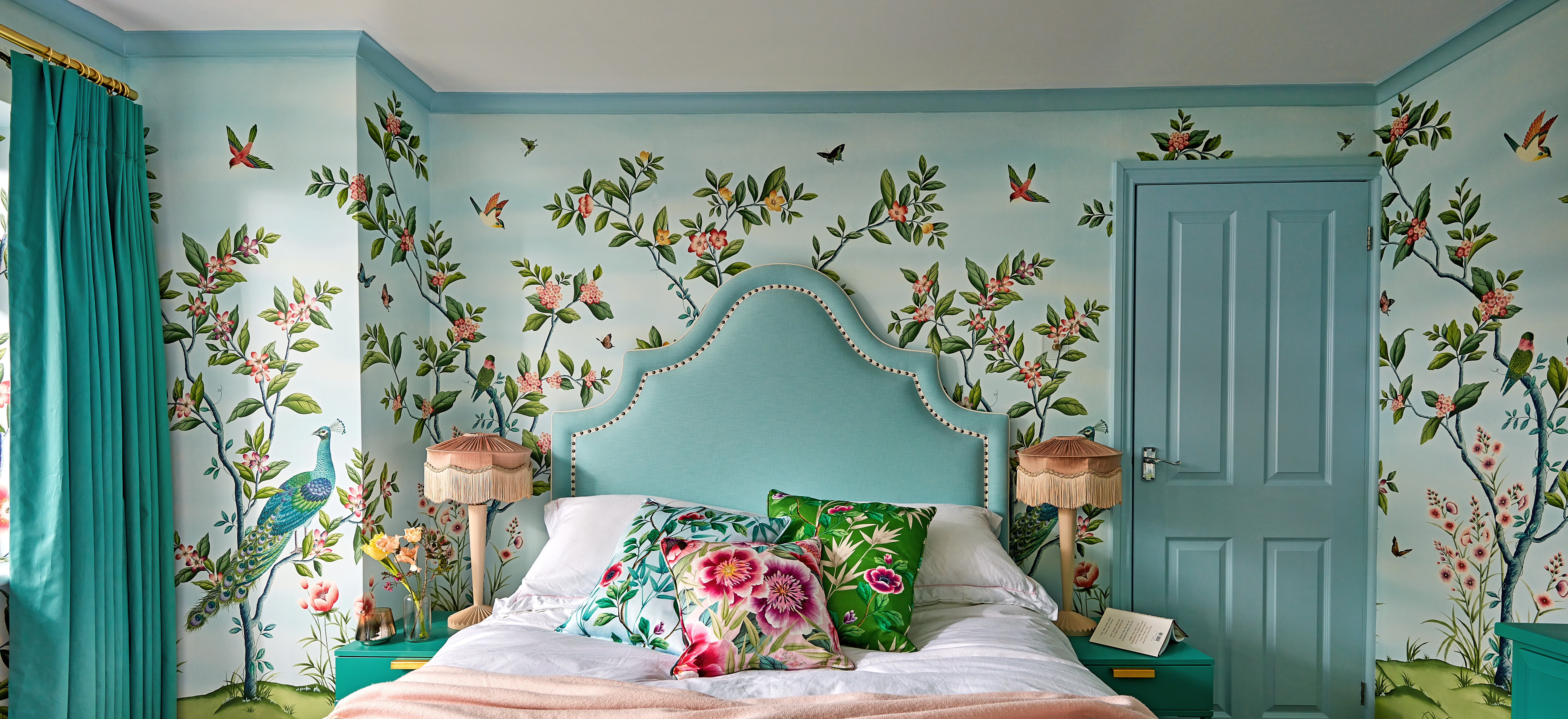Kerrera Keystone Shape Headend Fully Upholstered Bed in House Cotton Sky with Ivory Braid and Chrome Studs